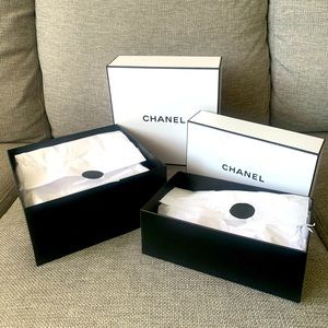 CHANEL empty white Gift box